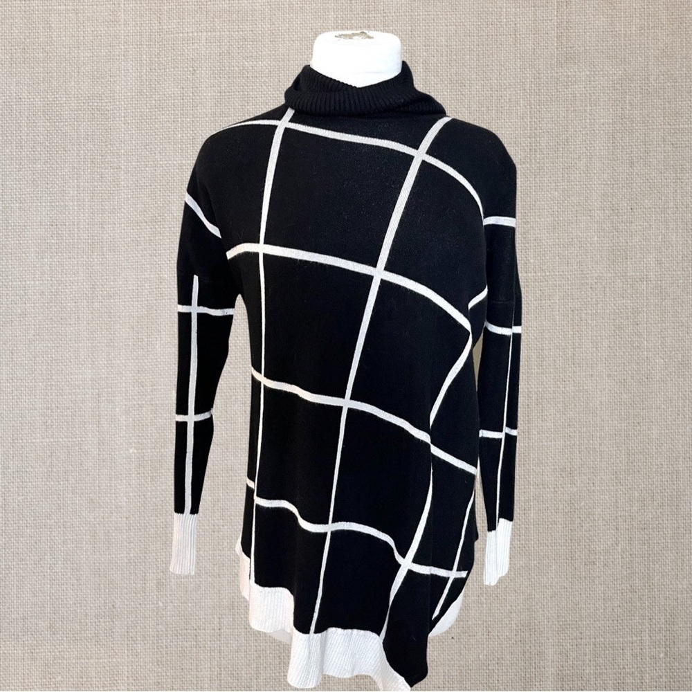 Elena Wang Blk/White Plaid Turtleneck Sweater